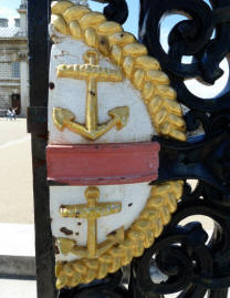 Greenwich - Old Royal Naval College gate emblem - anchors